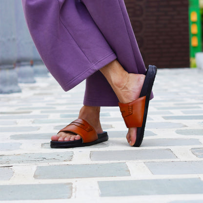 MATR Classic  Men's Tan Textured Casual Slide Slip-On Sandals Sliders with Metal Accent
