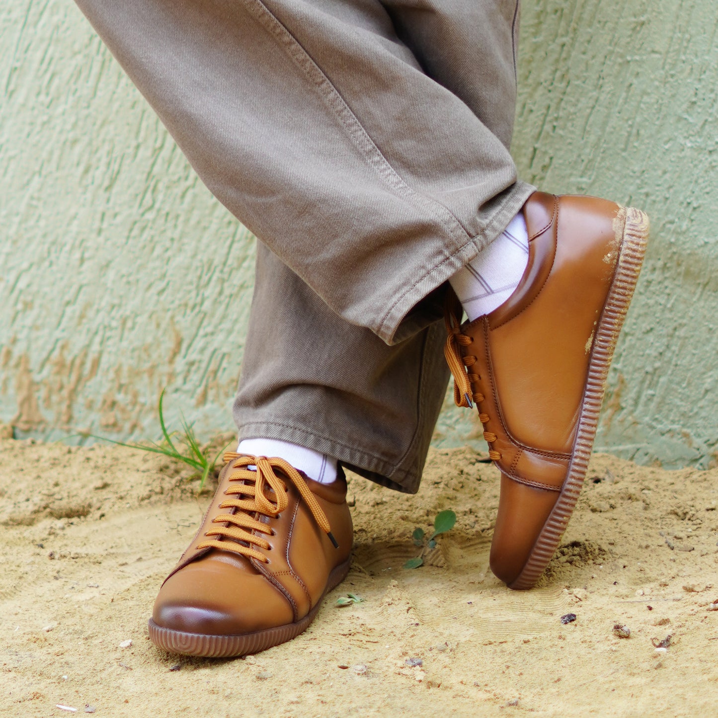 MATR Luxe Men’s Beige Smooth Leather Casual Sneakers